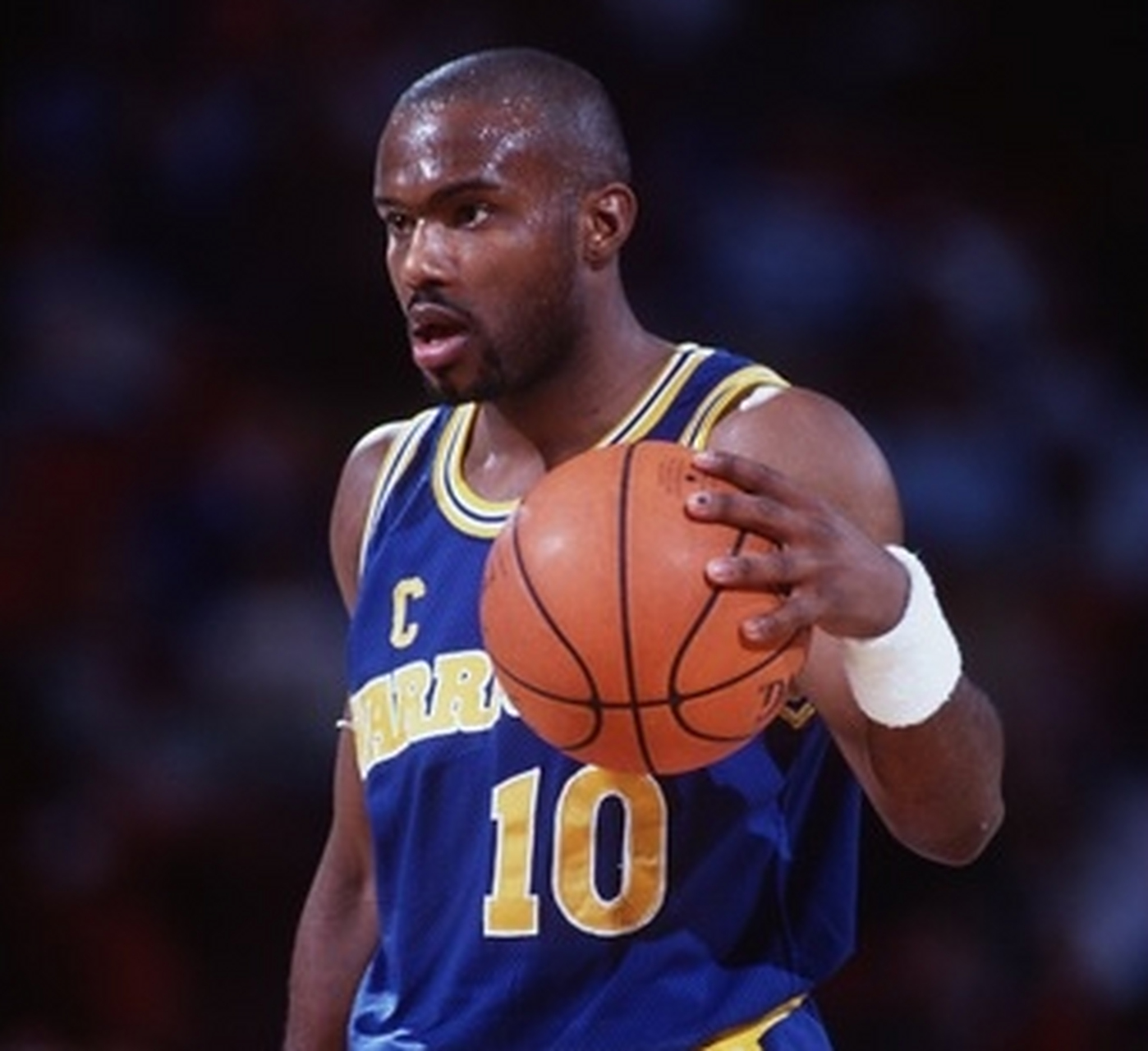 开云-蒂姆回归赛场，关键助攻首场状态亮眼，切尔西观众沸腾！的简单介绍