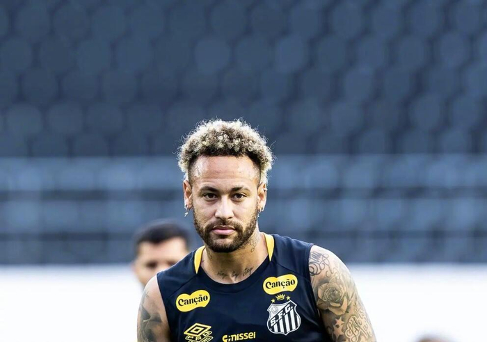 Kaiyun-内马尔连续二十场比赛得分超过惊险取胜，西班牙队挑战极限！的简单介绍